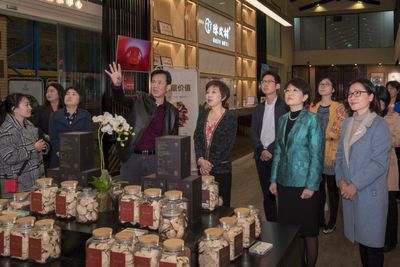 全國(guó)及省婦聯(lián)調(diào)研江門 點(diǎn)贊婦女創(chuàng)業(yè)就業(yè)與家政培訓(xùn)服務(wù)成效